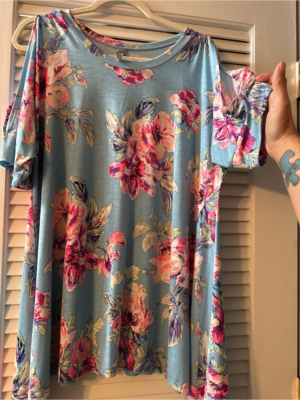 Light Blue Floral Cold-Shoulder Tunic Top